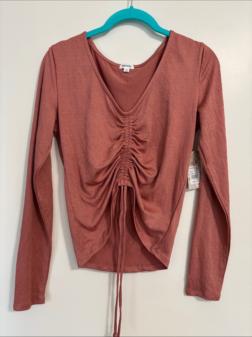 NWT kensie Dusty Rose Ruched Drawstring V-Neck Long Sleeve Top